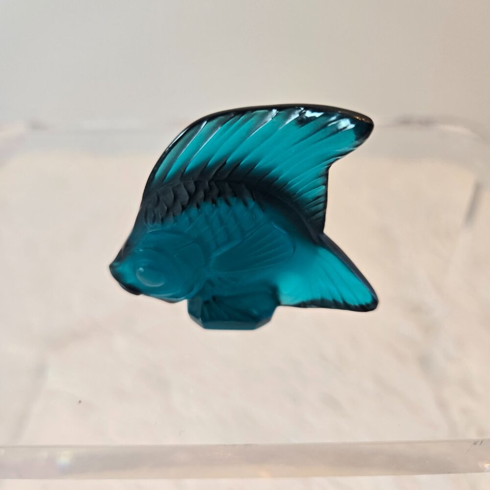 LALIQUE Crystal Turquoise Luster Fish Sculpture